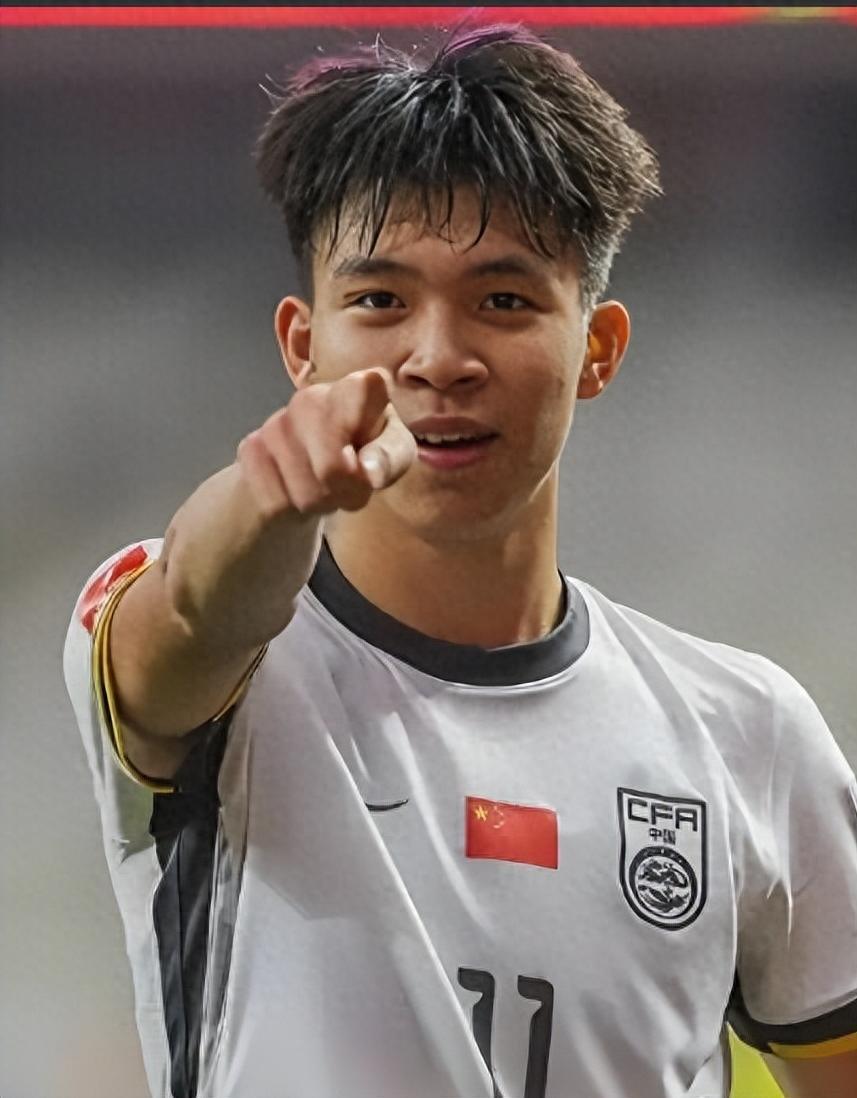 开云体育入口-国足0-4日本，王钰栋遭网暴，著名监制：150万欧身价，停球3米远